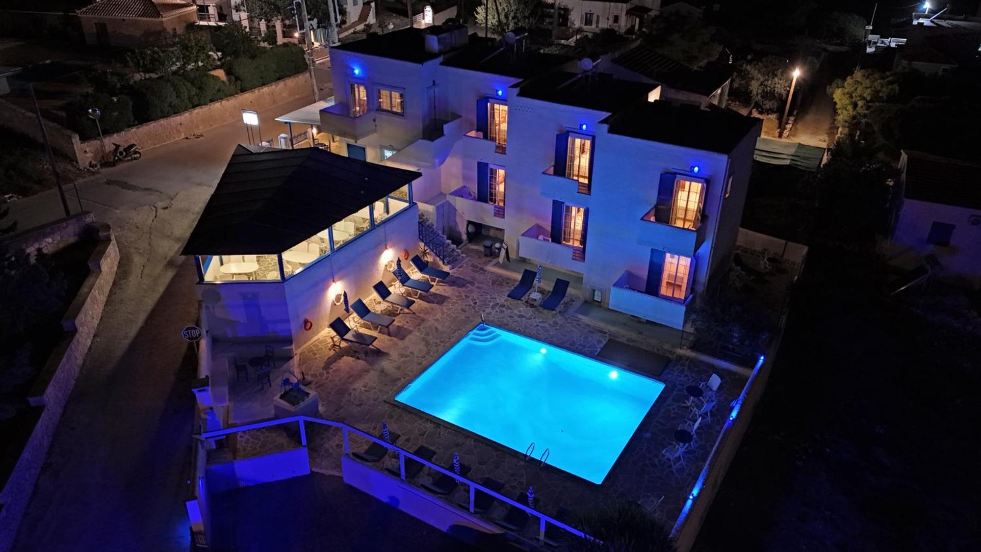 Blue Dolphin Studios And Apartment Vagia  ภายนอก รูปภาพ