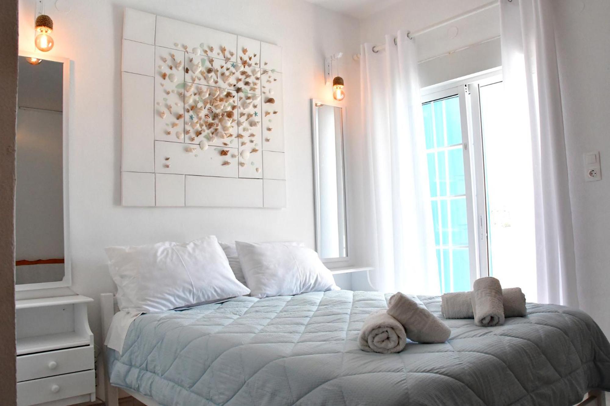 Blue Dolphin Studios And Apartment Vagia  ภายนอก รูปภาพ
