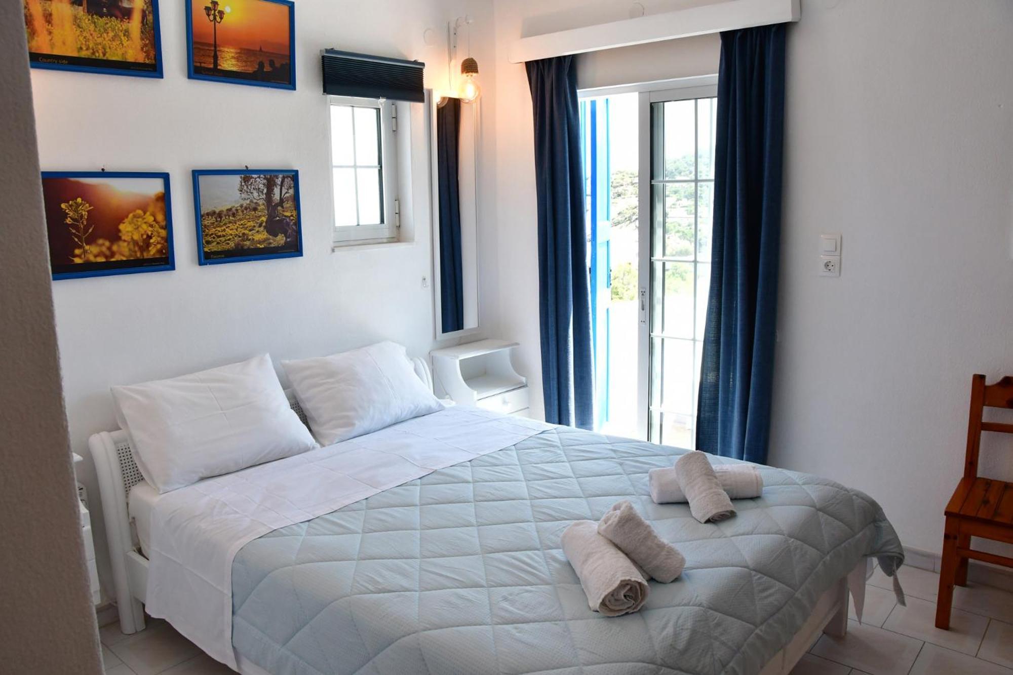 Blue Dolphin Studios And Apartment Vagia  ภายนอก รูปภาพ